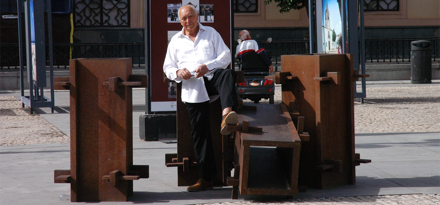El escultor Kieff Antonio Grediaga expone ‘El canto del hierro. Un homenaje a Manuel de Falla’ en Cádiz
