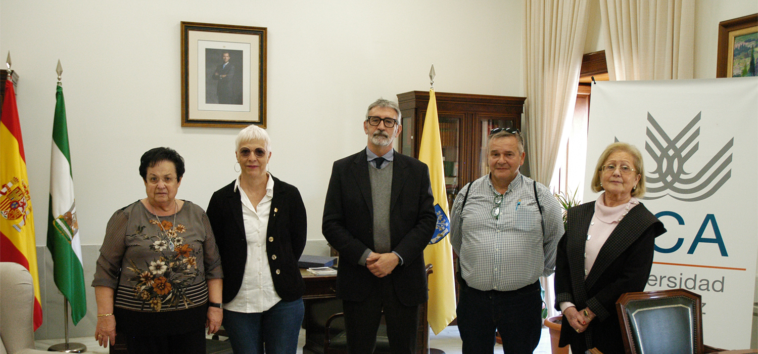 Descendientes del cirujano Pedro Virgili visitan la Universidad de Cádiz