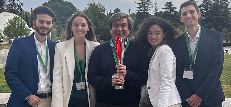 Estudiantes de Ingeniería de la UCA ganan el primer premio de la final nacional de la IX edición del International Project Management Championship