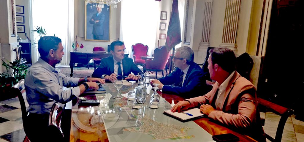 El alcalde de Cádiz y el rector de la UCA abordan en su primera reunión institucional los proyectos del campus universitario