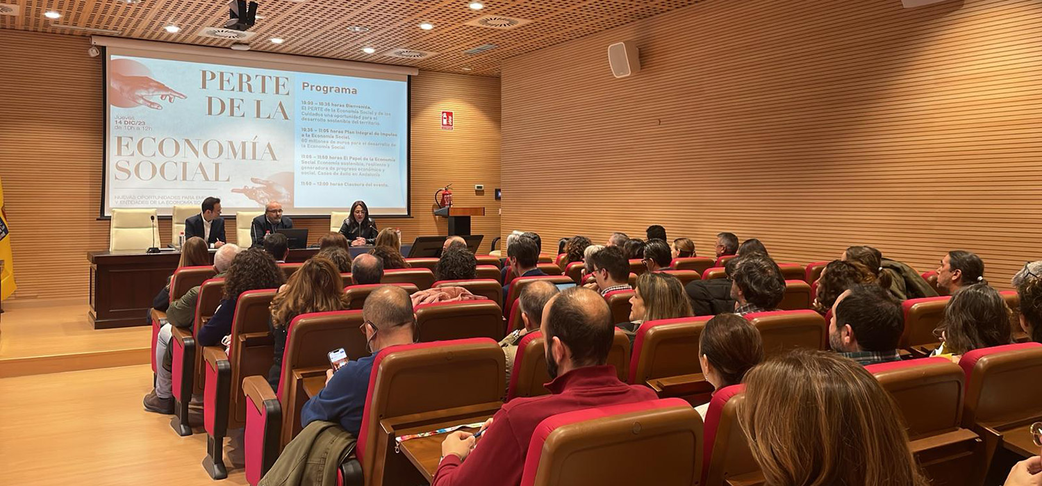 El Campus de Jerez de la UCA acoge la presentación del PERTE de la Economía Social y de los Cuidados en Jerez