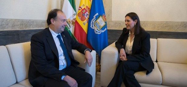 El rector de la UCA se reúne con la alcaldesa de San Fernando