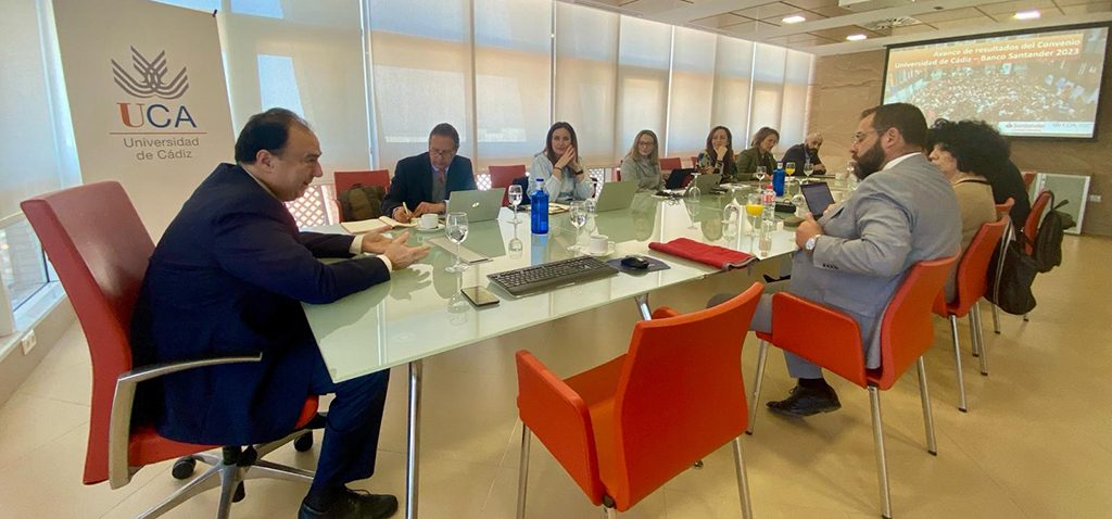 Reunión de seguimiento del convenio UCA-Banco Santander