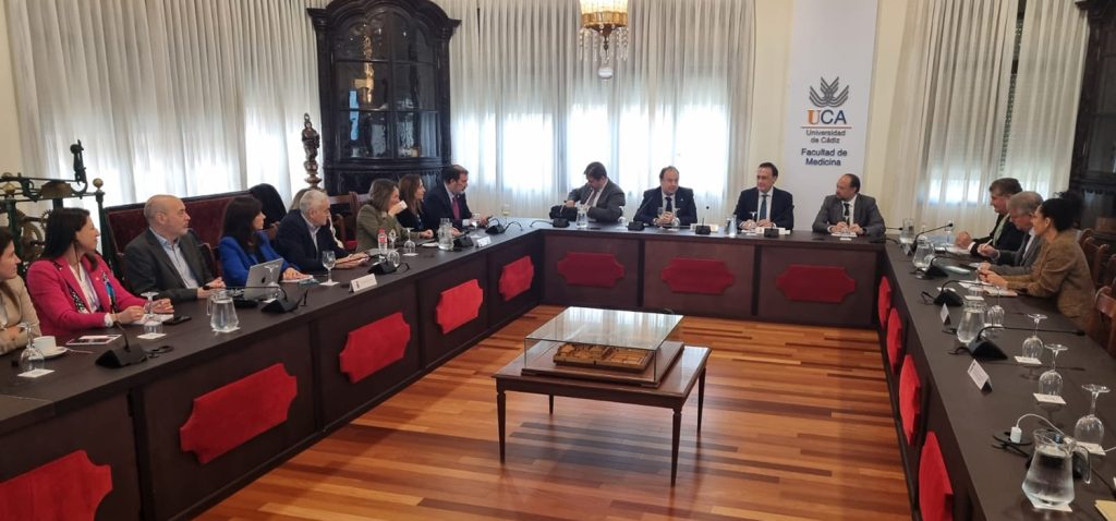Primera reunión del consejero de Universidades con el nuevo equipo de dirección de la UCA