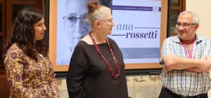 Ana Rossetti inaugura su exposición en la Semana Universitaria del Libro 2024 de la UCA