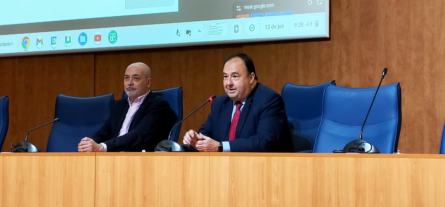 La UCA presenta sus Guías de Inteligencia Artificial en una jornada dedicada a la formación y al reto de la adaptación