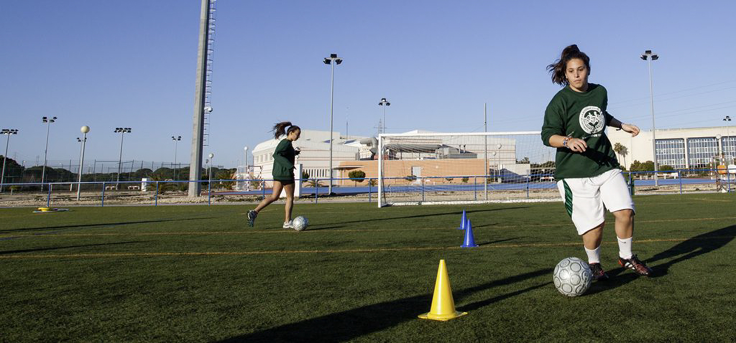 Las instalaciones deportivas, la Universidad de Cádiz más allá de los libros y las aulas