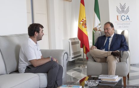 El rector recibe al presidente del Consejo de Estudiantes para analizar ...
