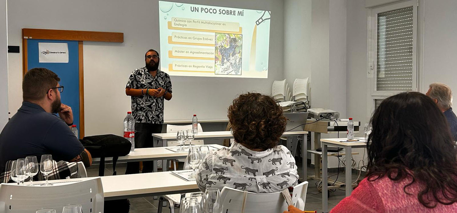 La UCA refuerza el vínculo entre estudiantes y sector enológico con un proyecto de innovación docente