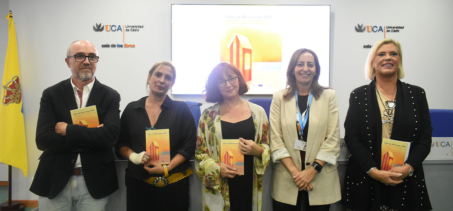 La Universidad de Cádiz presenta el Libro de Bienvenida 2025 para su nuevo alumnado