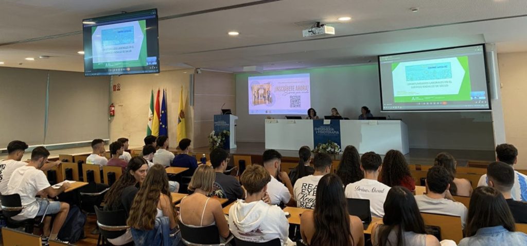 La Facultad de Enfermería y Fisioterapia acoge el primer Encuentro Empresarial 2025