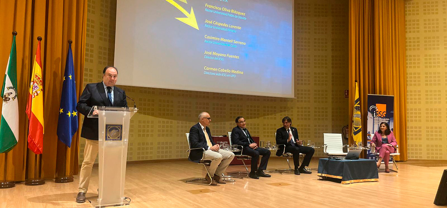 La Universidad de Cádiz, presente en la entrega de los Premios iESG 2025