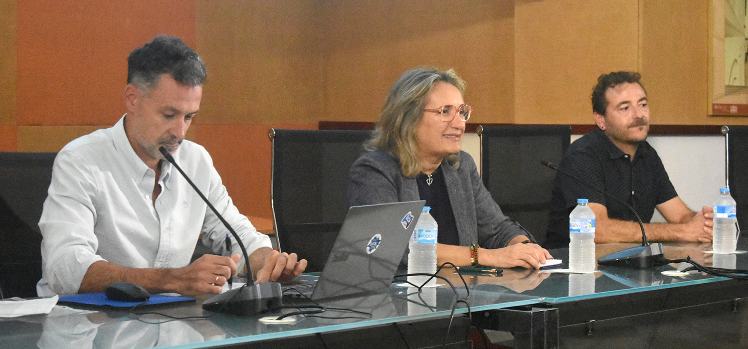 La Facultad de Ciencias Económicas y Empresariales alberga la jornada de bienvenida al alumnado SICUE 2025-2026