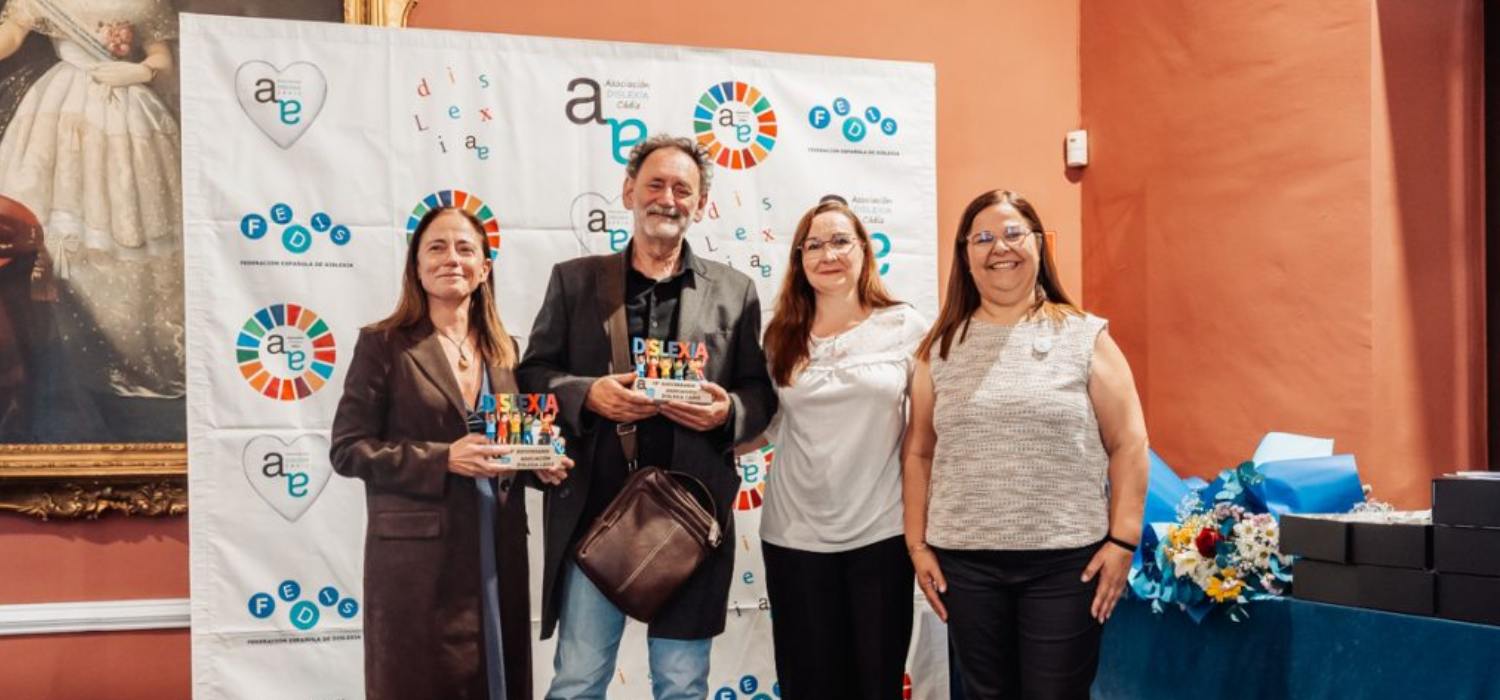 La Universidad de Cádiz recibe un reconocimiento de la Asociación Dislexia por su colaboración y sensibilización