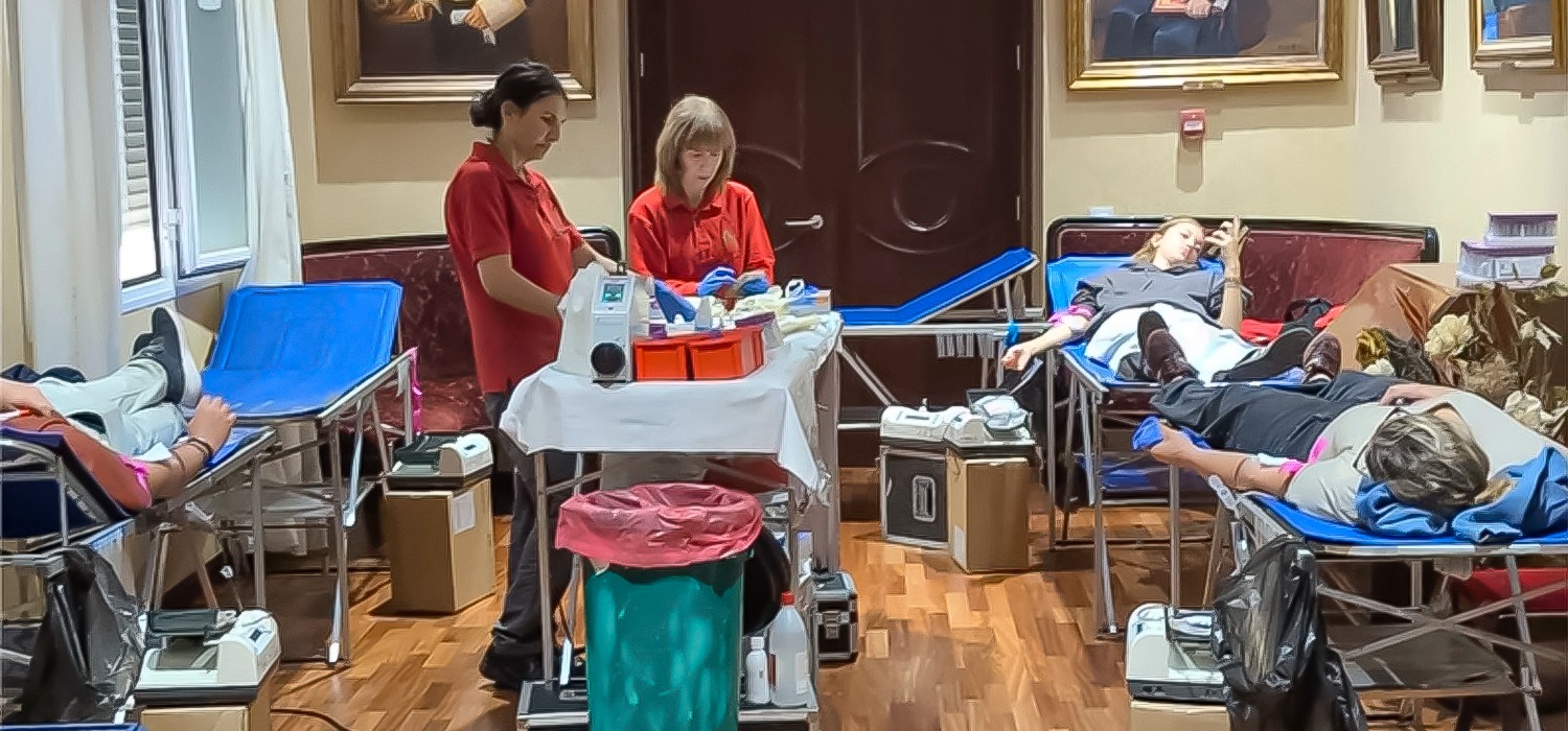 Arranca la campaña de donación de sangre con una gran acogida en la Facultad de Medicina