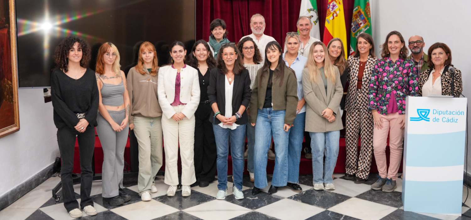 La Diputación recibe al alumnado de la UCA que ha participado en proyectos de cooperación en Kenia, Bolivia y Mozambique