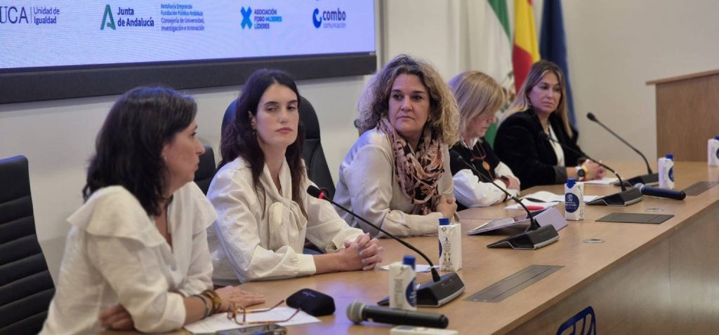 Investigadoras de la UCA protagonizan un debate sobre emprendimiento en el Foro de Mujeres Líderes en Economía Azul