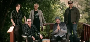 La banda estadounidense Love with Johnny Echols, leyenda viva del rock psicodélico, llega a Campu...