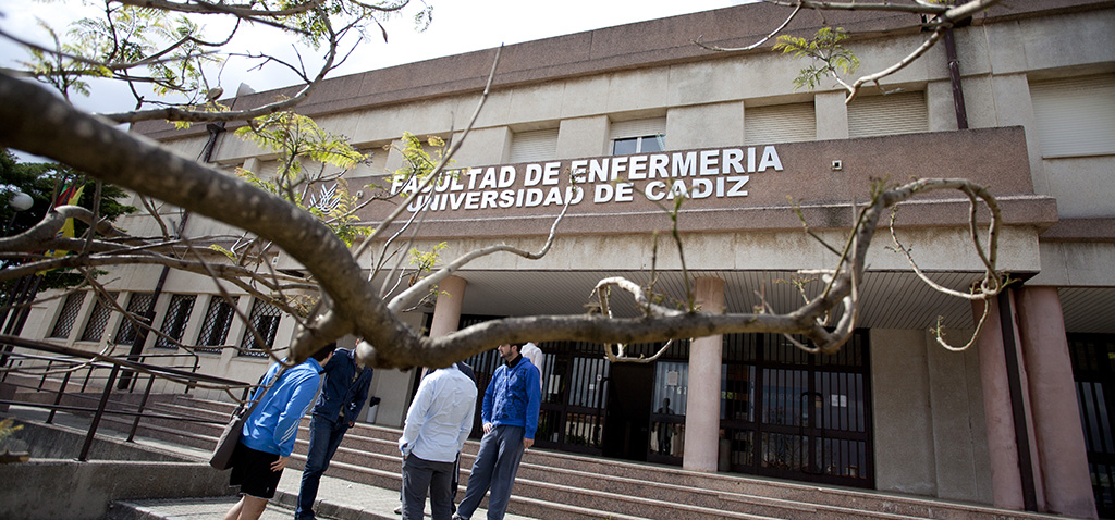 Curso de formación extracurricular sobre electrocardiografía básica en enfermería