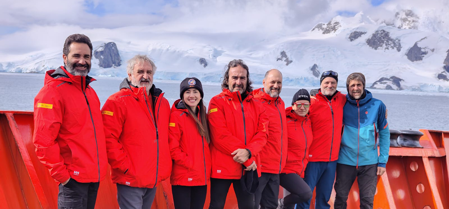 La Universidad de Cádiz participa en la nueva Campaña Antártica con dos proyectos para seguir la actividad de la Tierra en el extremo sur