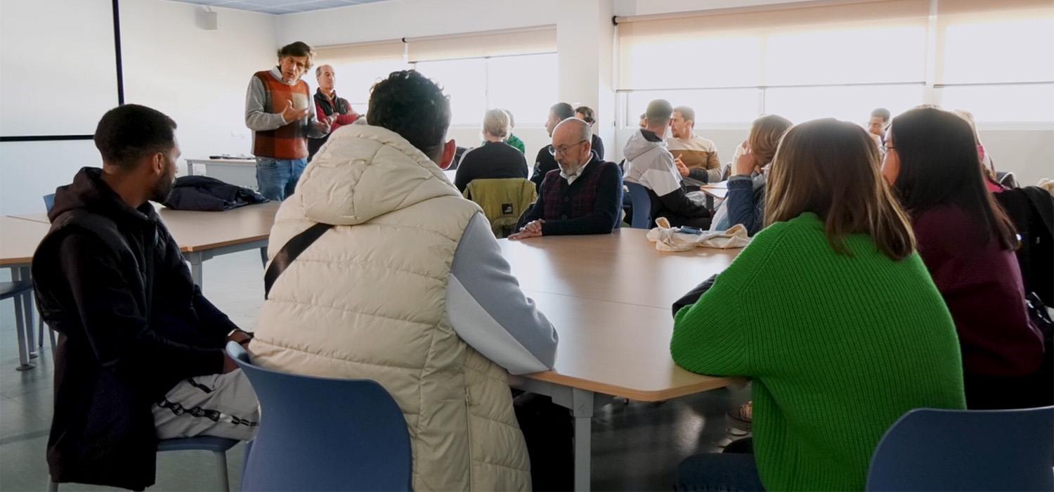 La UCA organiza un seminario para analizar la situación jurídica de los jóvenes migrantes