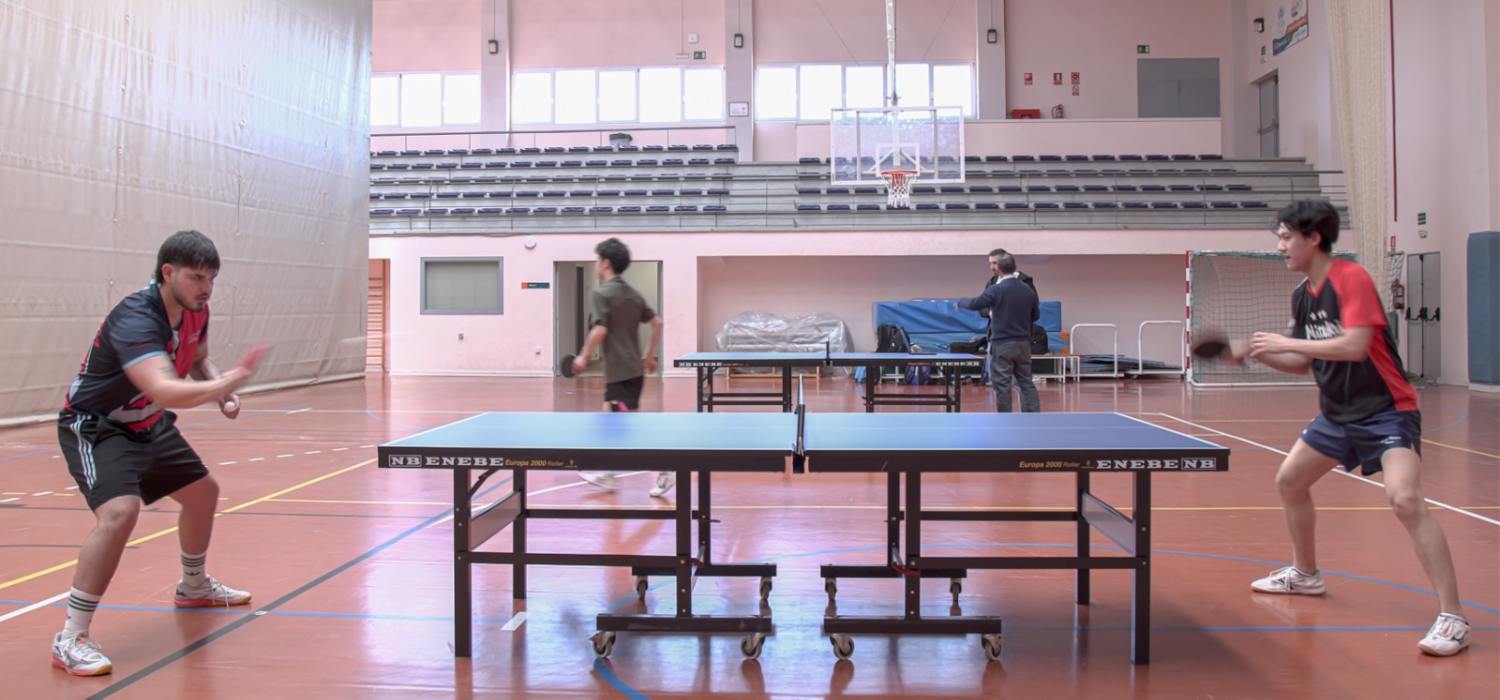 La UCA acoge una exhibición internacional de tenis de mesa con jugadores de la liga universitaria japonesa