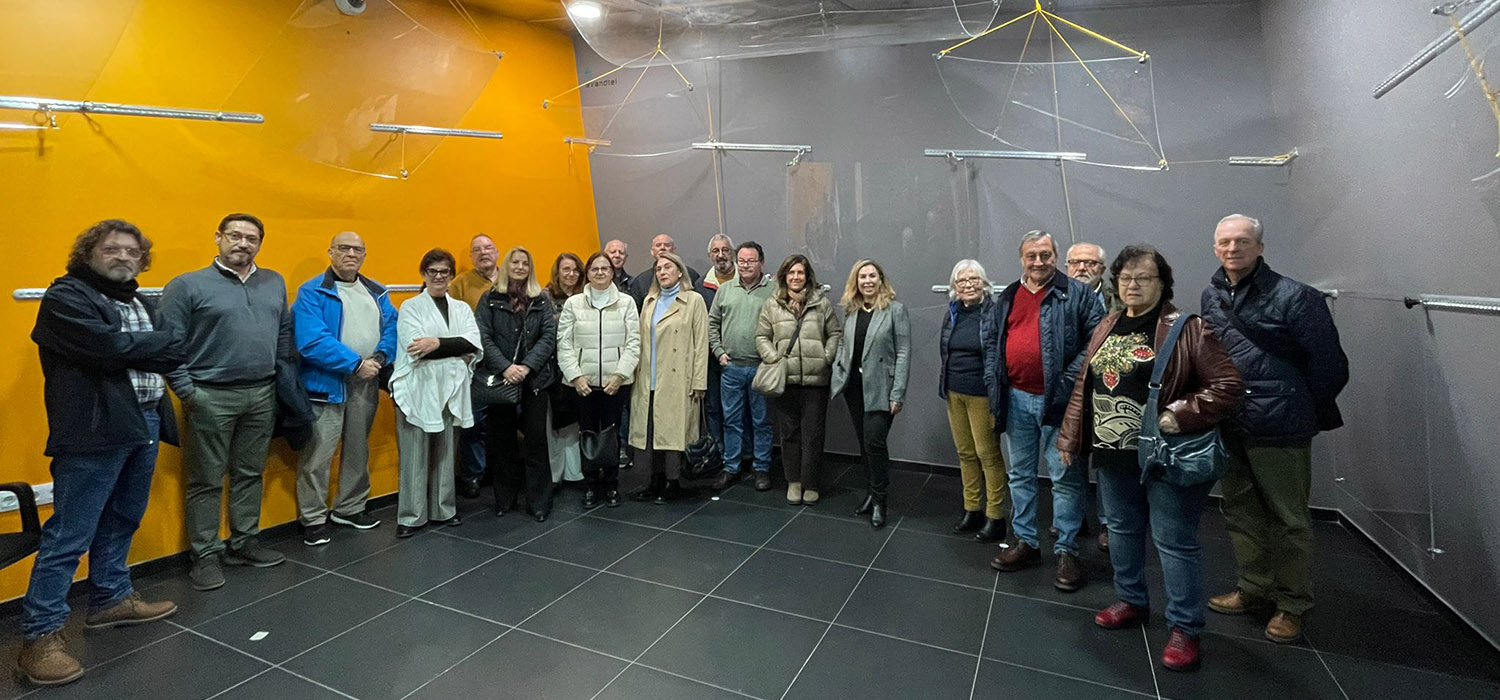 El Aula de Mayores del Campus de Jerez visita el Instituto de Lingüística Aplicada para conocer su labor investigadora