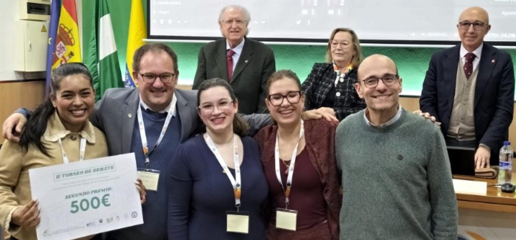 El equipo de la Universitat Jaume I, ganador del II Torneo nacional de Debate celebrado en la UCA
