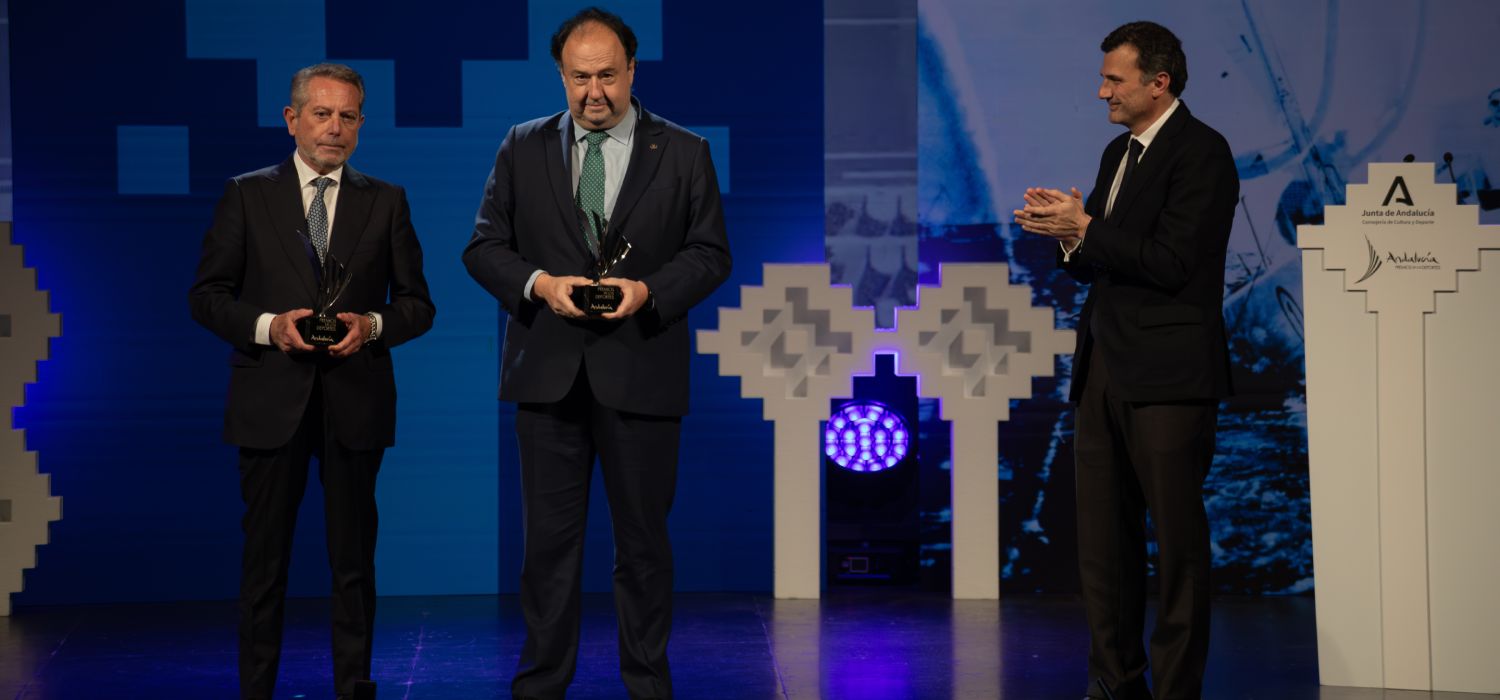 La campaña ‘En la UCA juega limpio: El deporte educa’ recibe el Premio Andalucía de los Deportes 2025