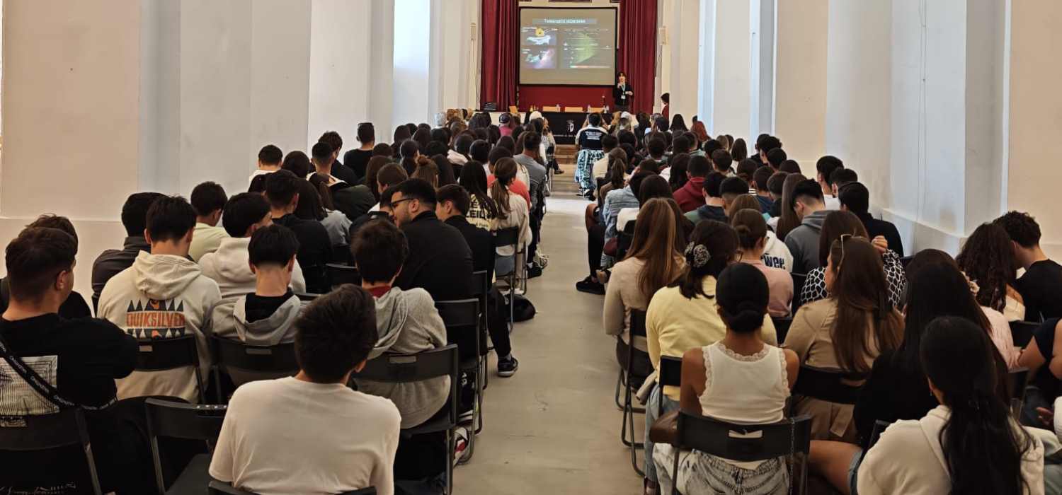 La ciencia toma Conil en un congreso con 67 ponencias que acerca el conocimiento y la divulgación a la ciudadanía