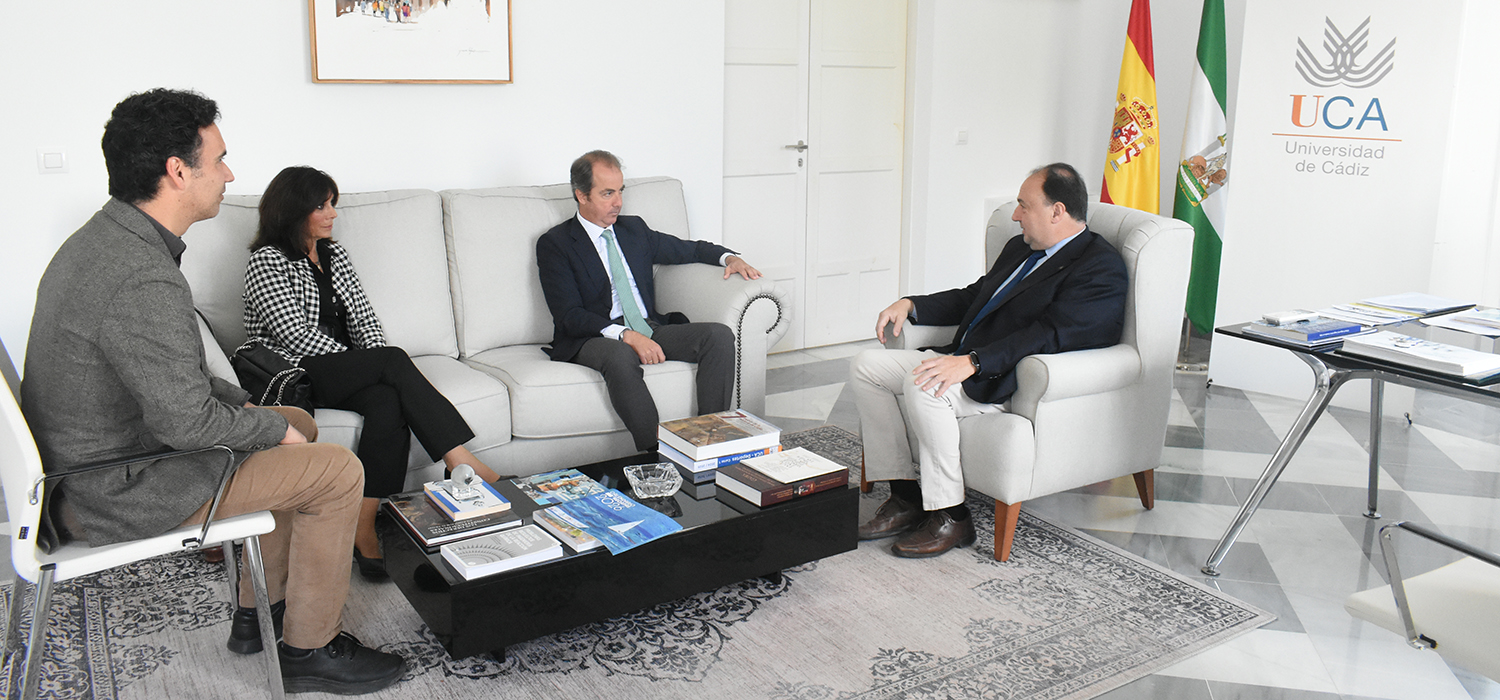 La UCA y Grupo Solera crean una Cátedra Externa para liderar la innovación en movilidad sostenible y tecnología automotriz