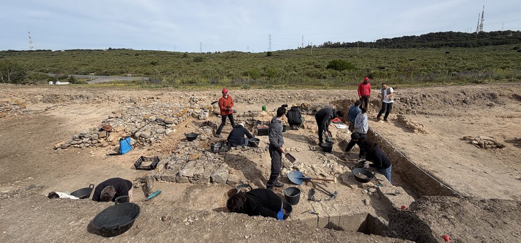 El Castillo de Doña Blanca se transforma en aula arqueológica para el alumnado de la UCA