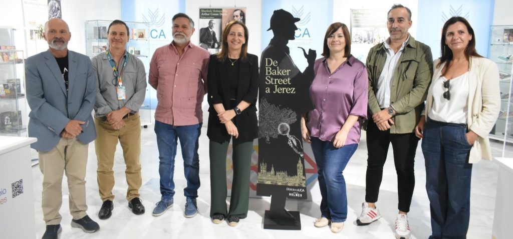 La UCA inaugura la exposición ‘De Baker Street a Jerez’, un recorrido por el universo de Sherlock Holmes