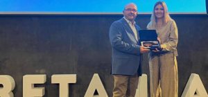 UCAEmprende recibe una mención por su contribución al desarrollo social y profesional del Campo d...