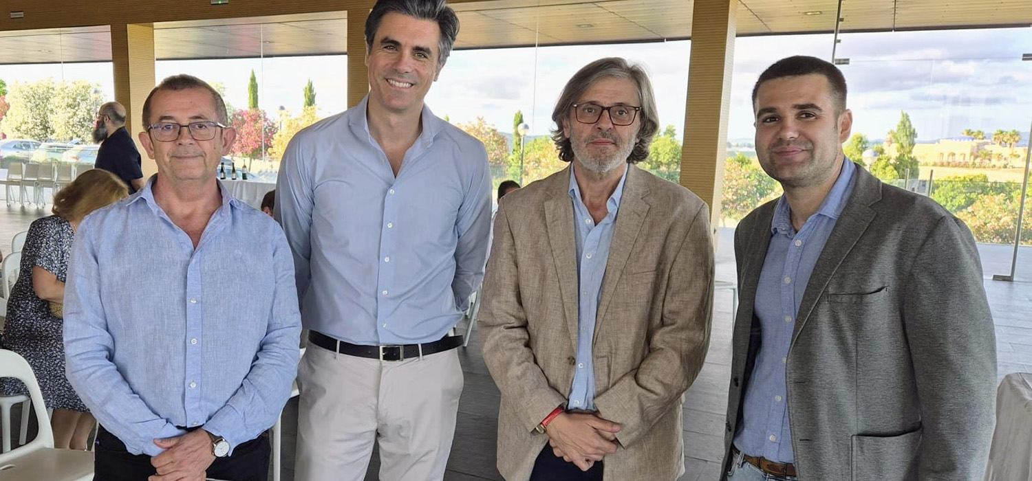 Los profesores de la UCA Emilio Martín Gutiérrez y Enrique Ruiz Pilares presentan la segunda edición de su estudio sobre los orígenes del viñedo de Jerez