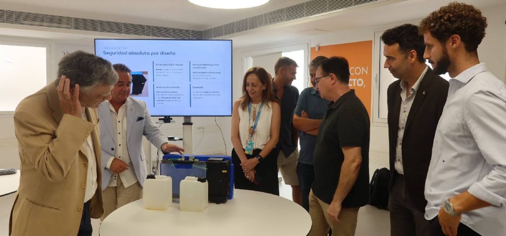 La Universidad de Cádiz presenta el dispositivo FDR System para la descontaminación de combustibles almacenados