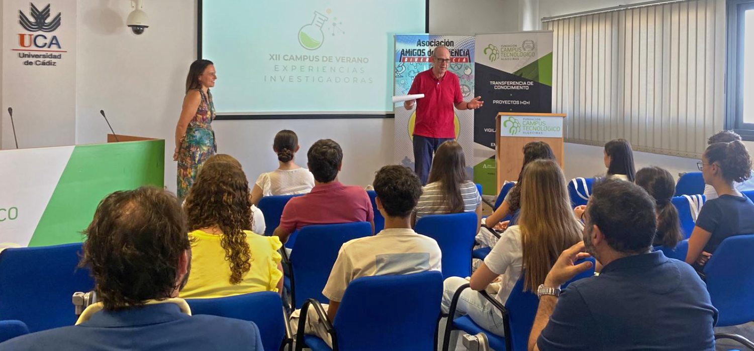 Quince estudiantes de Bachillerato participan en una nueva edición del Campus de Verano Experiencia Investigadora