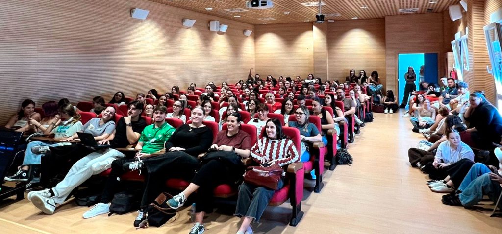 La Universidad de Cádiz reúne a más de 130 estudiantes de Trabajo Social en su III Jornada sobre ‘Adicción al Juego’