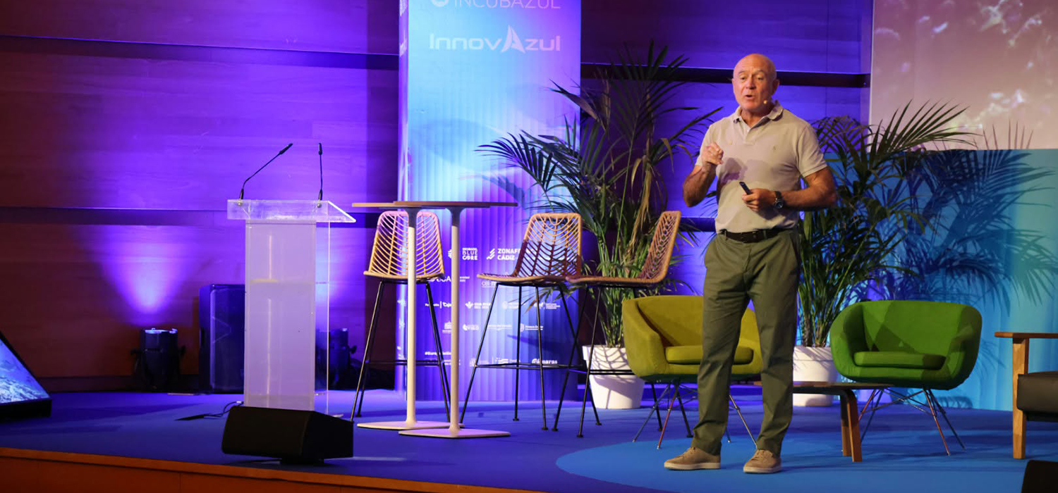 Manu San Félix advierte sobre la importancia de los océanos para la supervivencia del planeta en ‘Blue Zone Forum InnovAzul 2026’