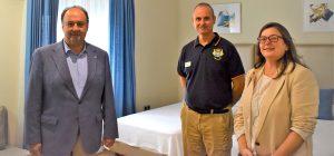 El rector de la UCA visita la Residencia Militar de Algeciras para conocer el alojamiento destina...